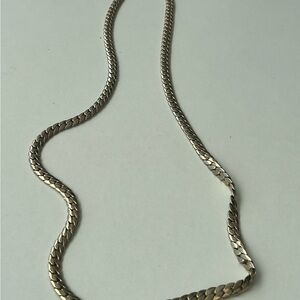 Elegant Silver Chain Necklace